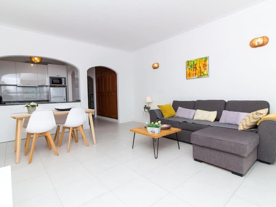 Central Apartment - Pool And Sea View & Albufeira Center Екстер'єр фото