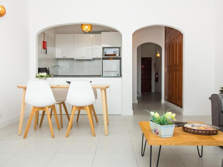Central Apartment - Pool And Sea View & Albufeira Center Екстер'єр фото