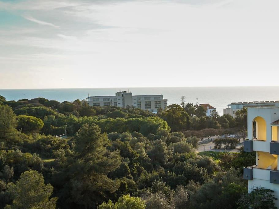 Central Apartment - Pool And Sea View & Albufeira Center Екстер'єр фото